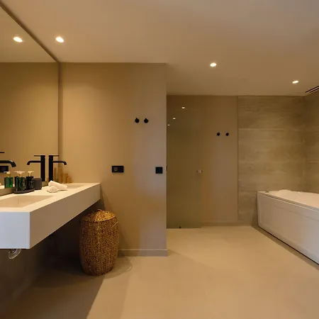 Restia (adults Only) 5*