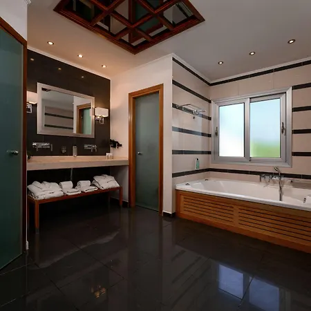 Restia (adults Only) 5*